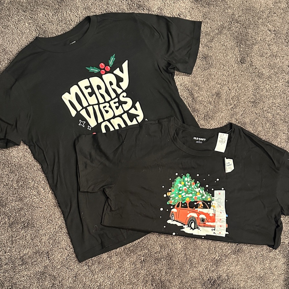 Old Navy Black Festive Graphic T-Shirts